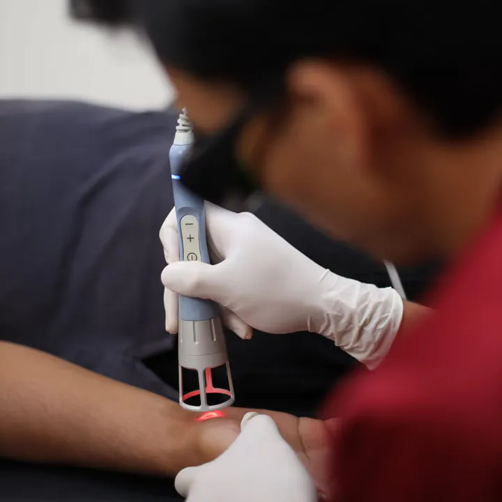 High Intensity Laser Therapy digunakan di Jom Physio
